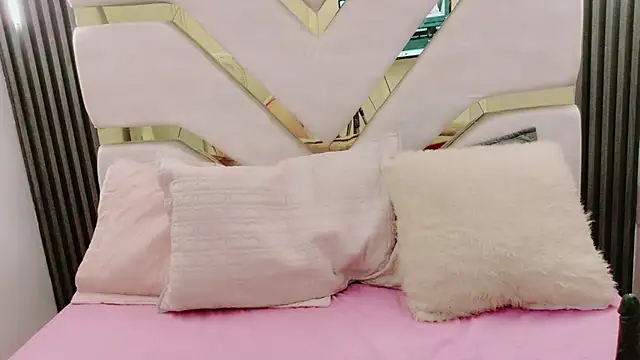 charlotte_phaeton's cam snapshot