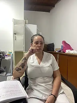 HealingHoney's cam snapshot