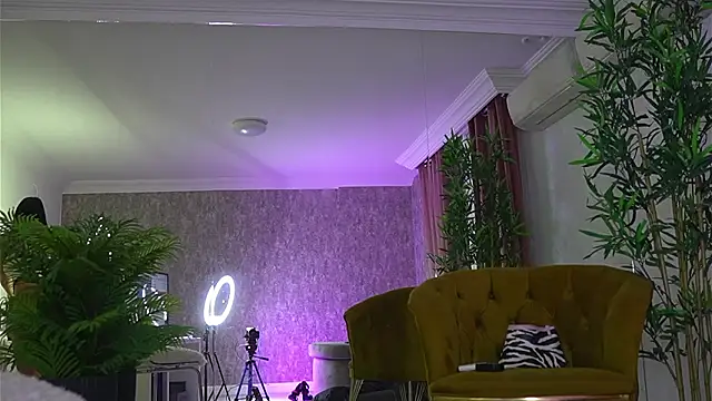 MyaBlack's cam snapshot