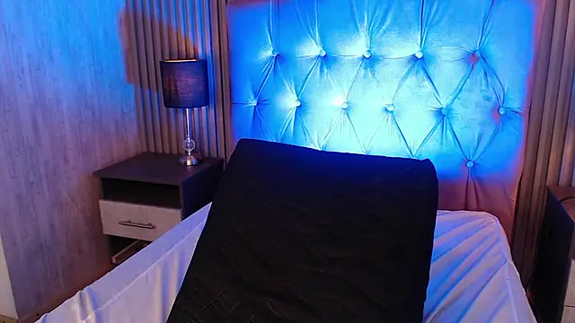 Bonnali_lune's cam snapshot