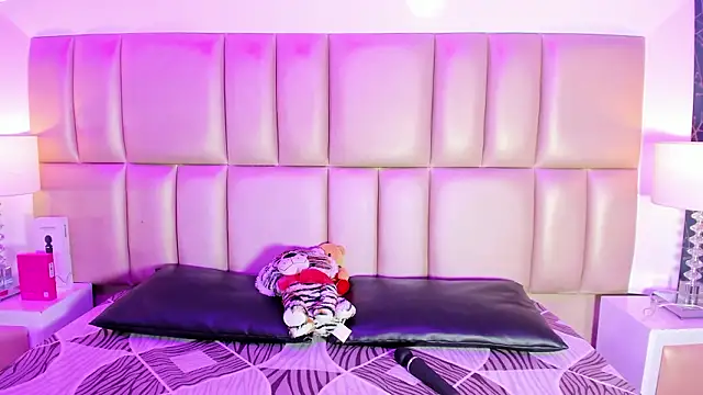 HatsaJones's cam snapshot