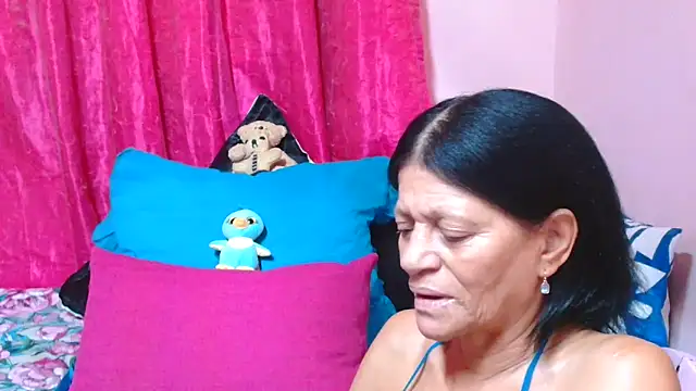 SLUTTYROXY's cam snapshot