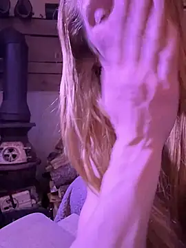 GoldenFlameGoddess's cam snapshot