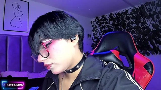 Kitty_Gang's cam snapshot