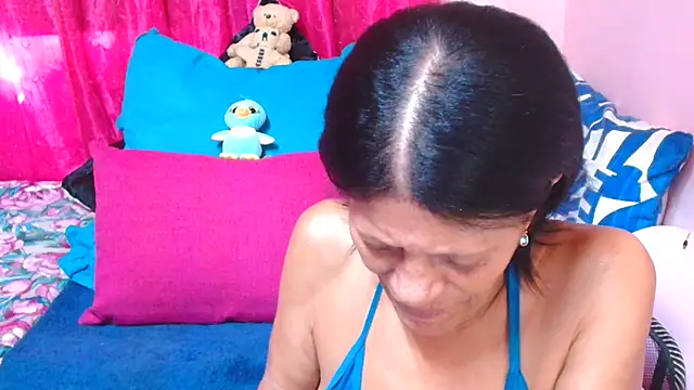 SLUTTYROXY's cam snapshot