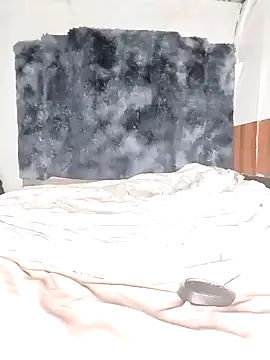 QUEENZAZA's cam snapshot