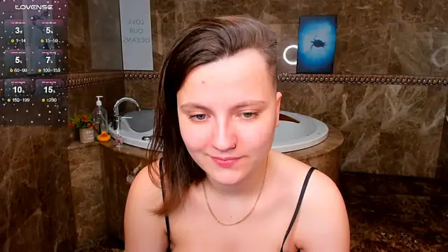 MelindaTin's cam snapshot