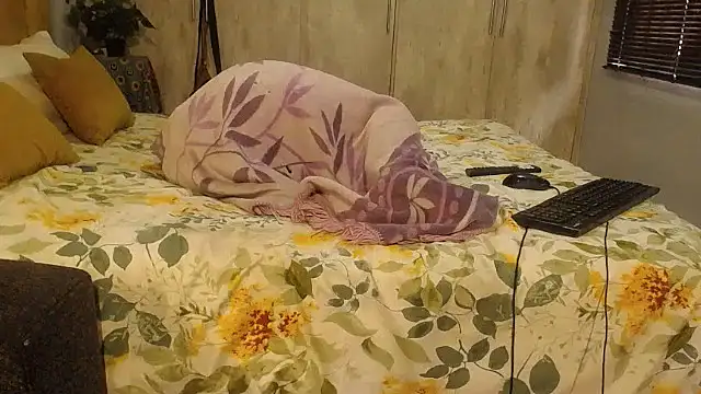 AssQueen90's cam snapshot