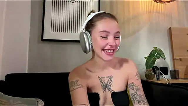 MartinaDeoliveira's cam snapshot