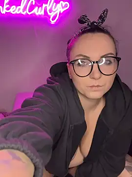 InkedCurly_L's cam snapshot