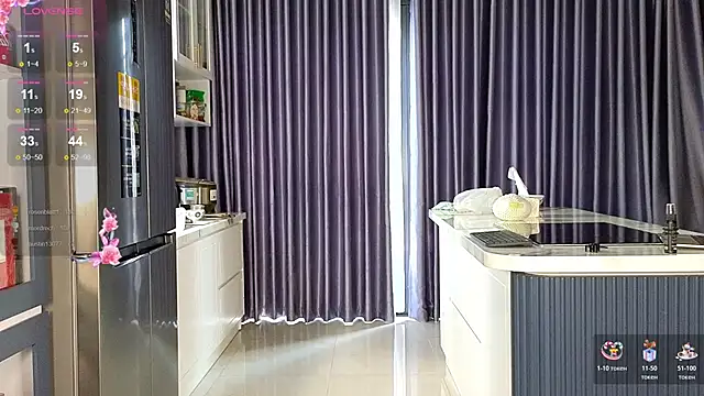 hot_ass_18's cam snapshot