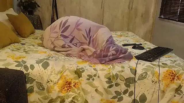 AssQueen90's cam snapshot