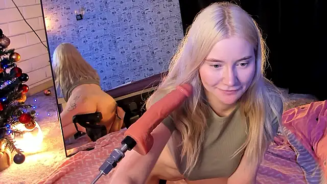 Lillie_Berry's cam snapshot