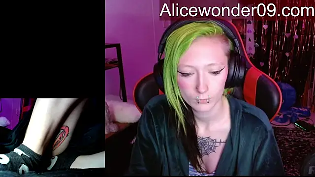 alicewonder09's cam snapshot