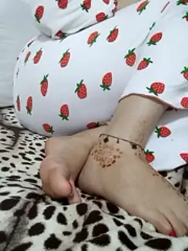 Bombamom's cam snapshot