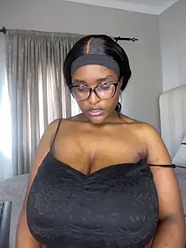 Bustygoddess32's cam snapshot