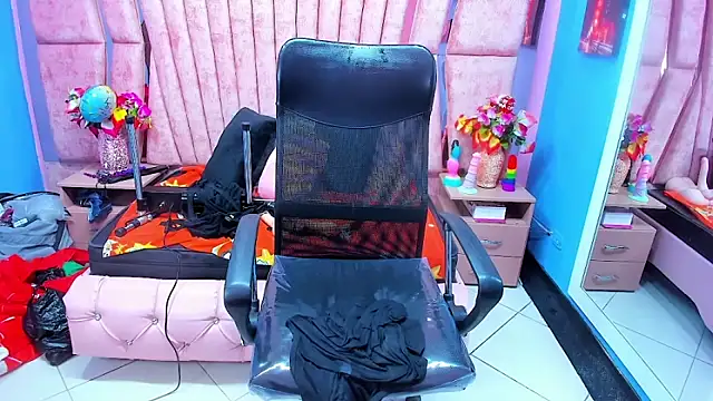 HornySkinny26's cam snapshot