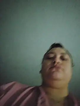 honeeyyy_pot's cam snapshot