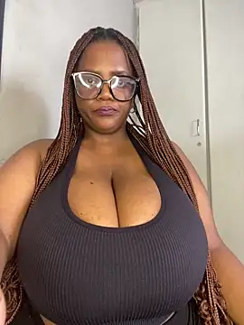 SweetLillyC's cam snapshot