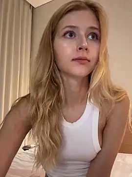 LunaRase's cam snapshot