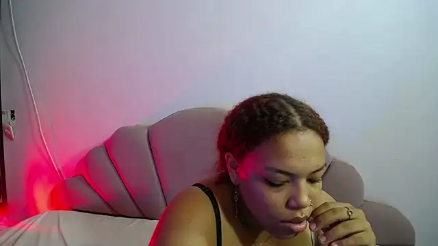 horny_babyss's cam snapshot