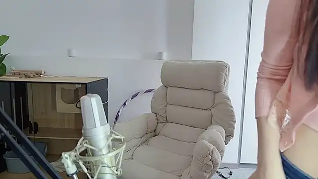 HaagenDazs_'s cam snapshot