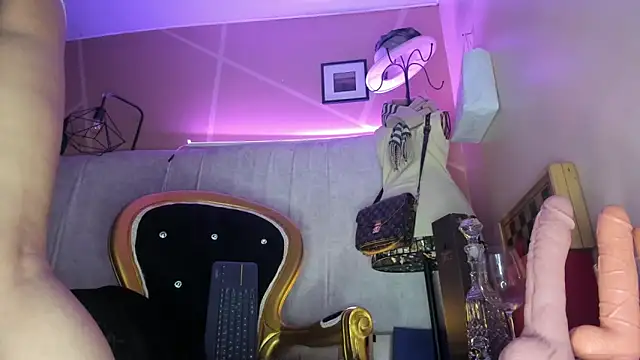 brendaliive's cam snapshot