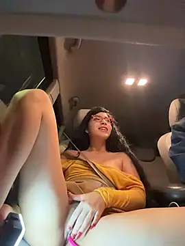 dani_bela's cam snapshot