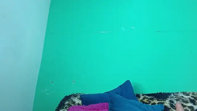 avaleri_cherry's cam snapshot