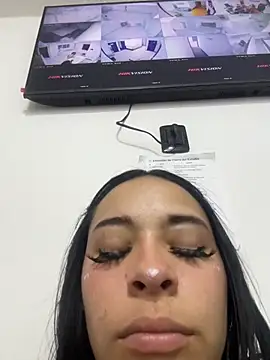 cristal__violetaa's cam snapshot