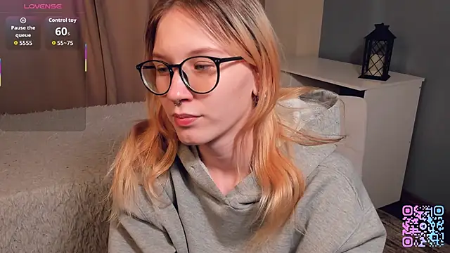 SharylSmalt's cam snapshot