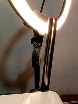 Varek_biglatin_dick live sex cam