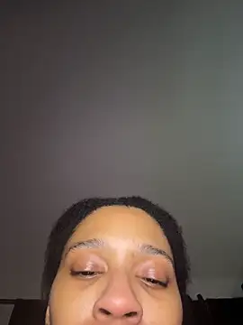 YeahhhitsBreezy live sex cam