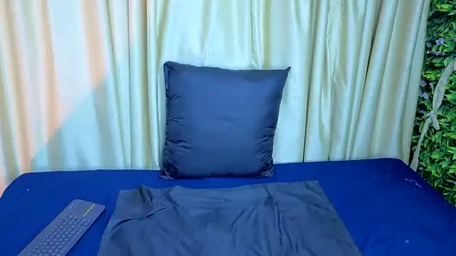 ahsly_Zam's cam snapshot