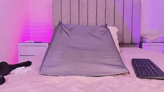 alana_lopezz's cam snapshot