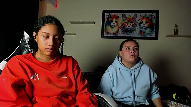 meredit_cris23's cam snapshot