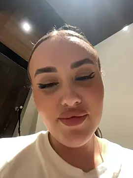 KiraSunshine's cam snapshot