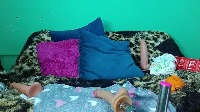 avaleri_cherry live sex cam