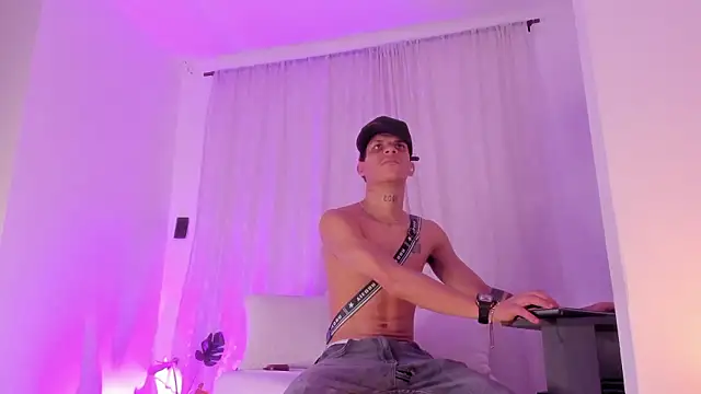 kings_of_heavens_'s cam snapshot