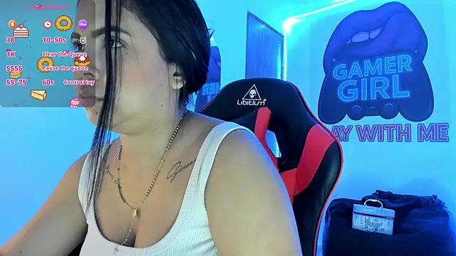 hillarybigboobs's cam snapshot