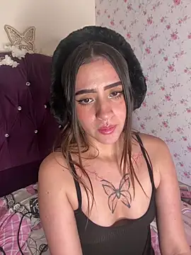 LunaaBlossom's cam snapshot