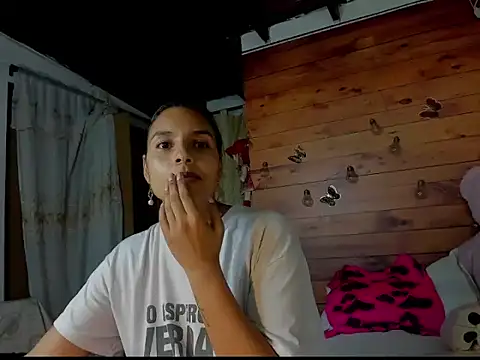 mykaelahoney's cam snapshot