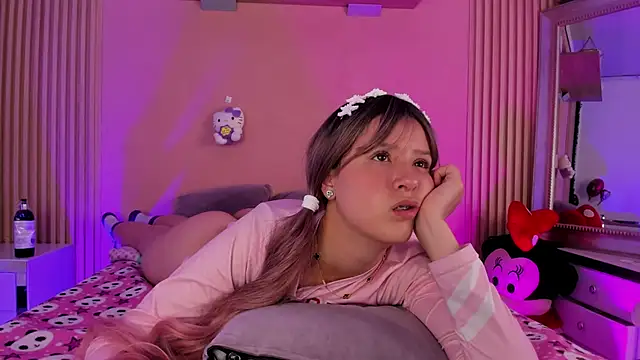 Sofi_cutiee's cam snapshot