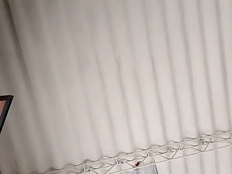 linda_luna29's cam snapshot