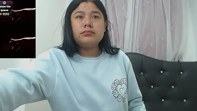 April_Becker's cam snapshot