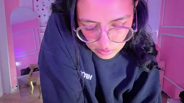 tamara_brown_t's cam snapshot