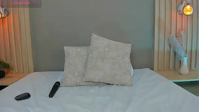 emma_fhox's cam snapshot