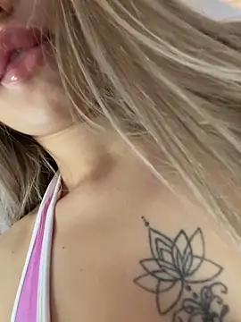 Chloe_GraceeX's cam snapshot