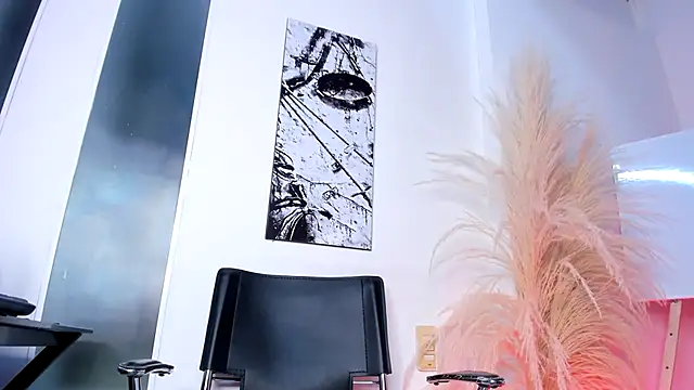 africa_holmes's cam snapshot