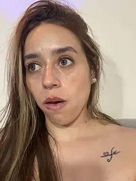 Natalia_Suarez's cam snapshot